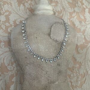 Sophisticated Silver Rhinestone Necklace